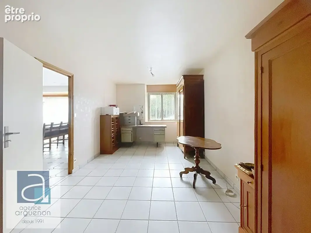 CAULNES- Propriété de caractère avec gîte indépendant et vastes dépendances - photo 4