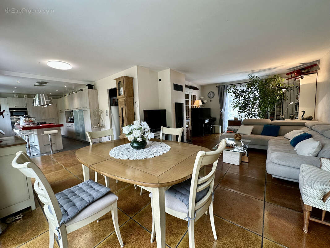 Maison à BOISSISE-LE-ROI