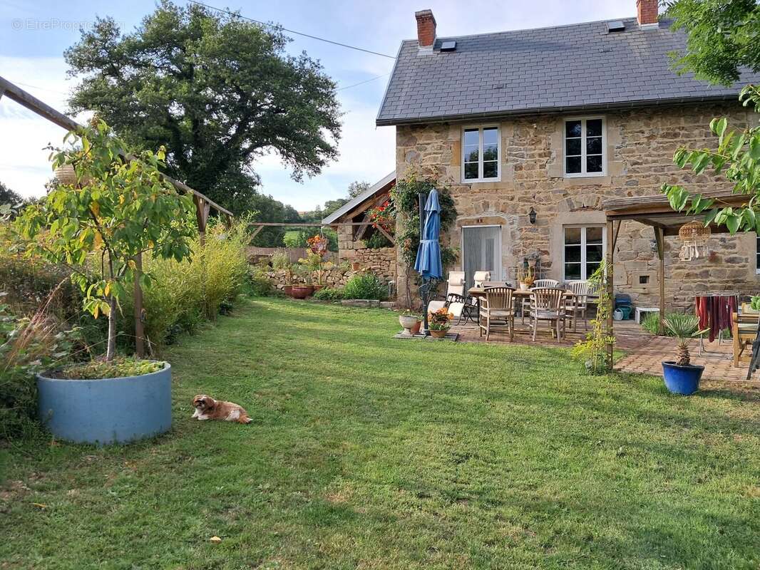 Maison à SAINT-GERVAIS-D&#039;AUVERGNE