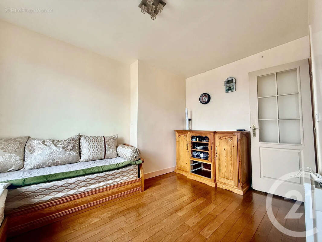 Appartement à CLICHY