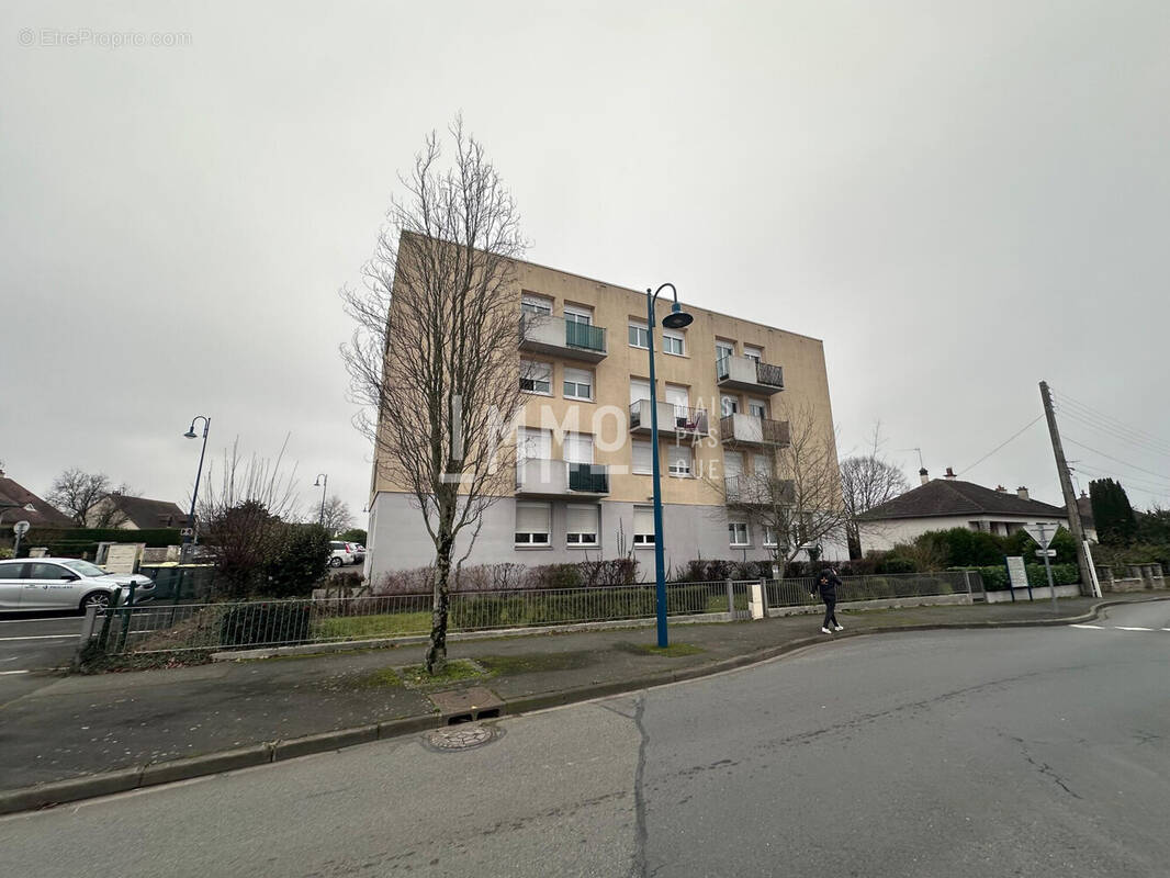 Appartement à PARIGNE-L&#039;EVEQUE