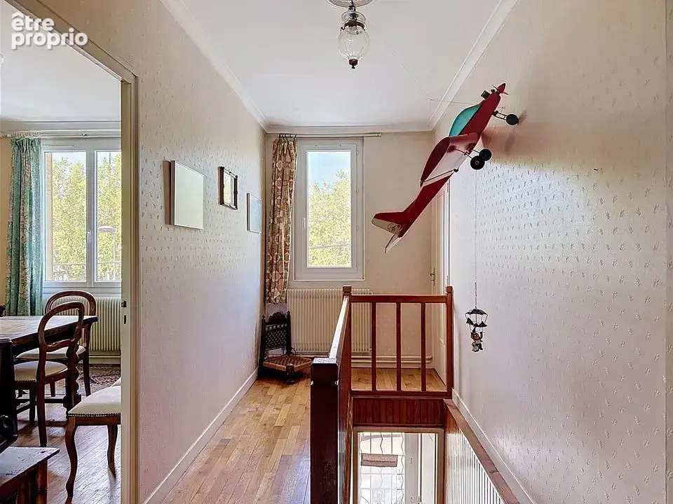 Une maison proche Voie Verte et métro Cuire - photo 17