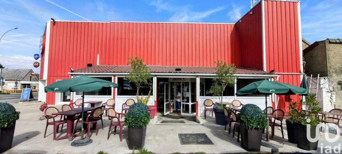 Photo 2 - Commerce à OINVILLE-SAINT-LIPHARD