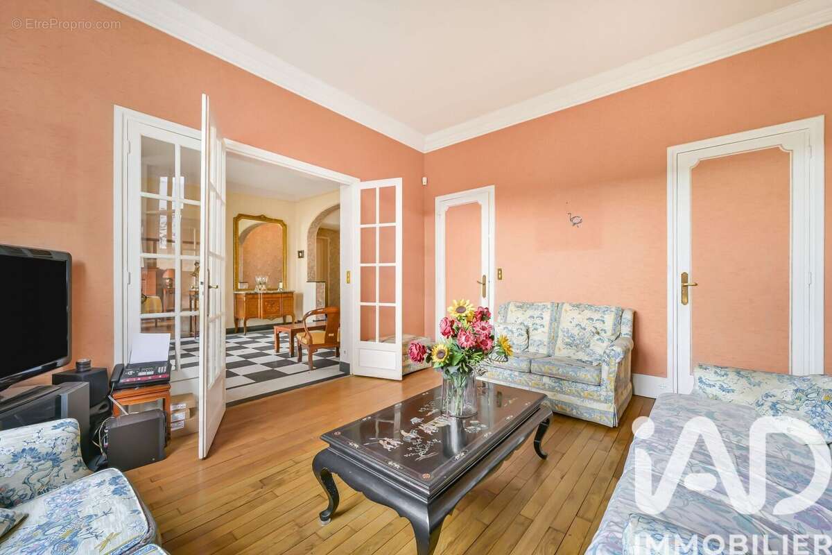 Photo 2 - Maison à VILLE-D'AVRAY