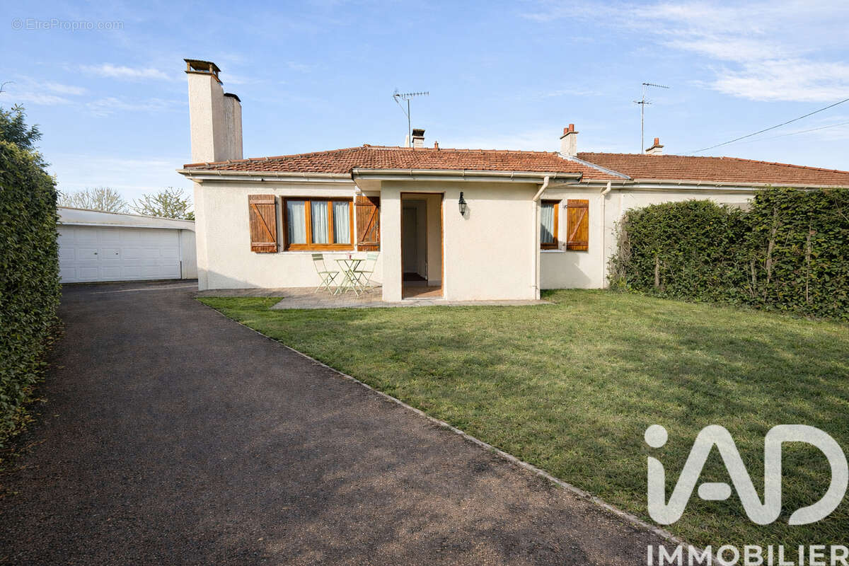 Photo 2 - Maison à GRIGNY