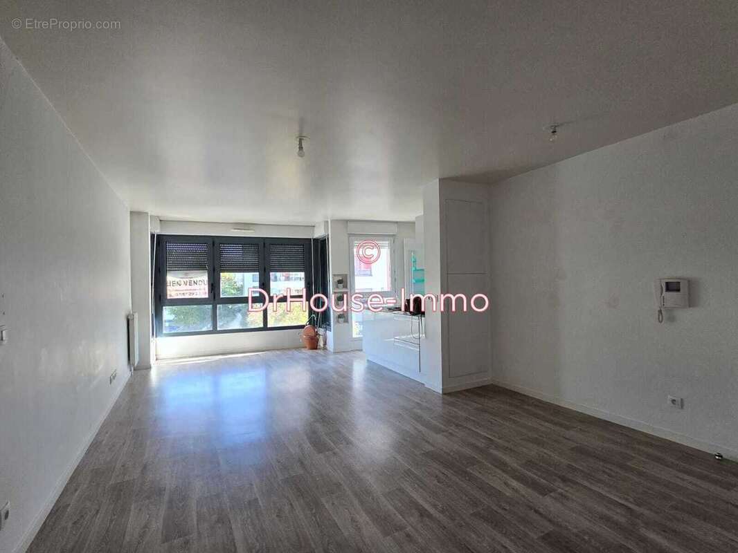 Appartement à GENNEVILLIERS