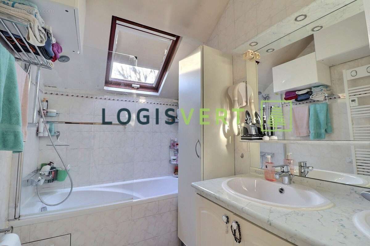 Appartement à BIEVRES