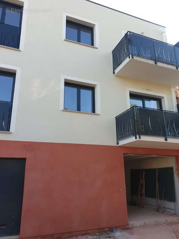 Appartement à PARAY-VIEILLE-POSTE