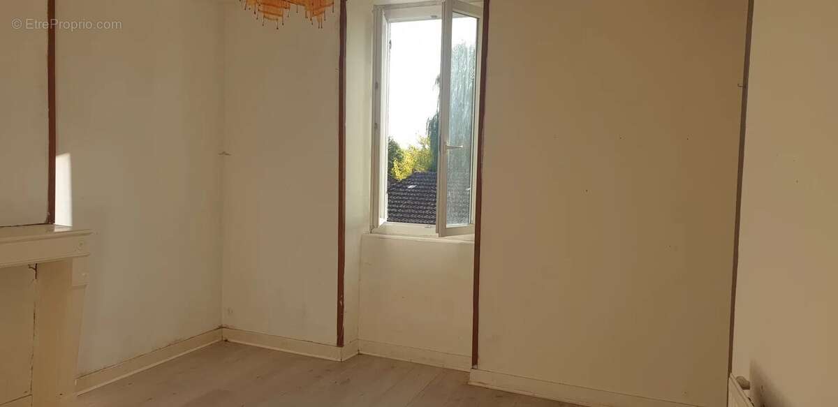 Appartement à SAINT-PIERRE-LE-MOUTIER