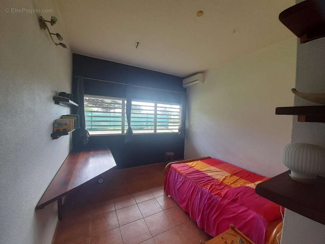 Maison à REMIRE-MONTJOLY