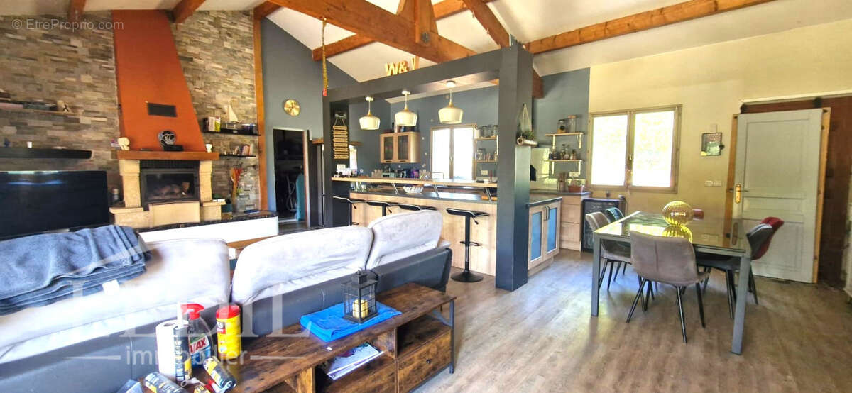 Maison à SAINTE-MAURE-DE-PEYRIAC