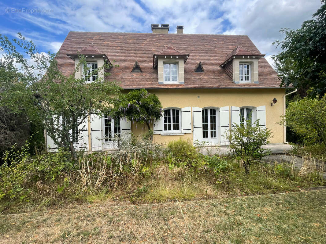 Maison à COULOUNIEIX-CHAMIERS