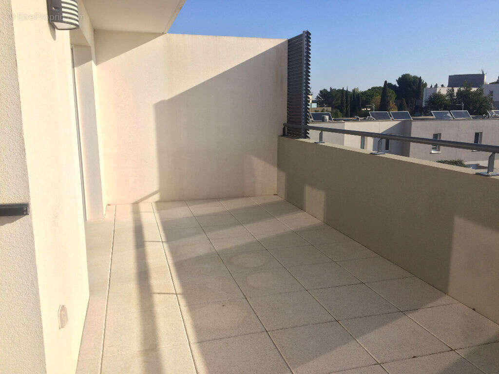 Appartement à LATTES