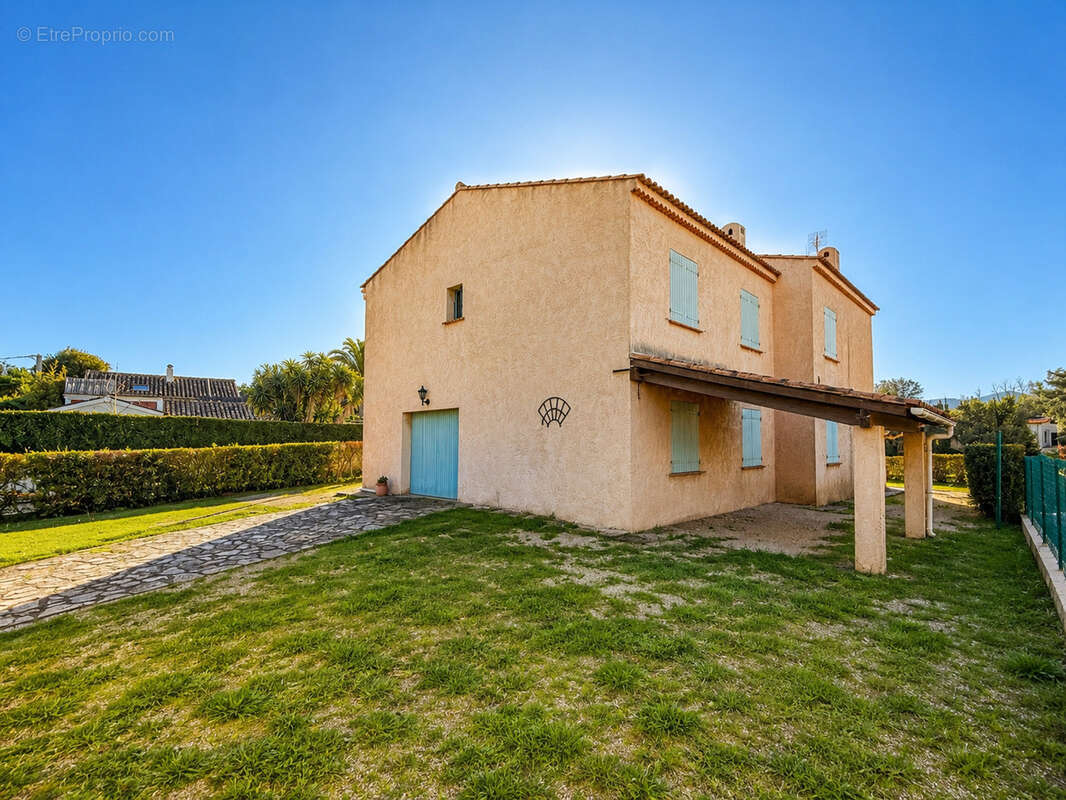 Maison à SIX-FOURS-LES-PLAGES