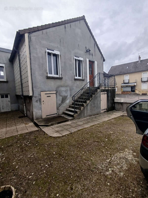 Maison à DRACY-SAINT-LOUP