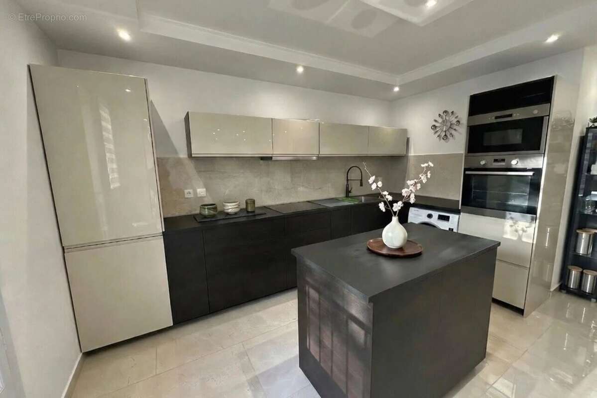 Appartement à SAINT-MAUR-DES-FOSSES