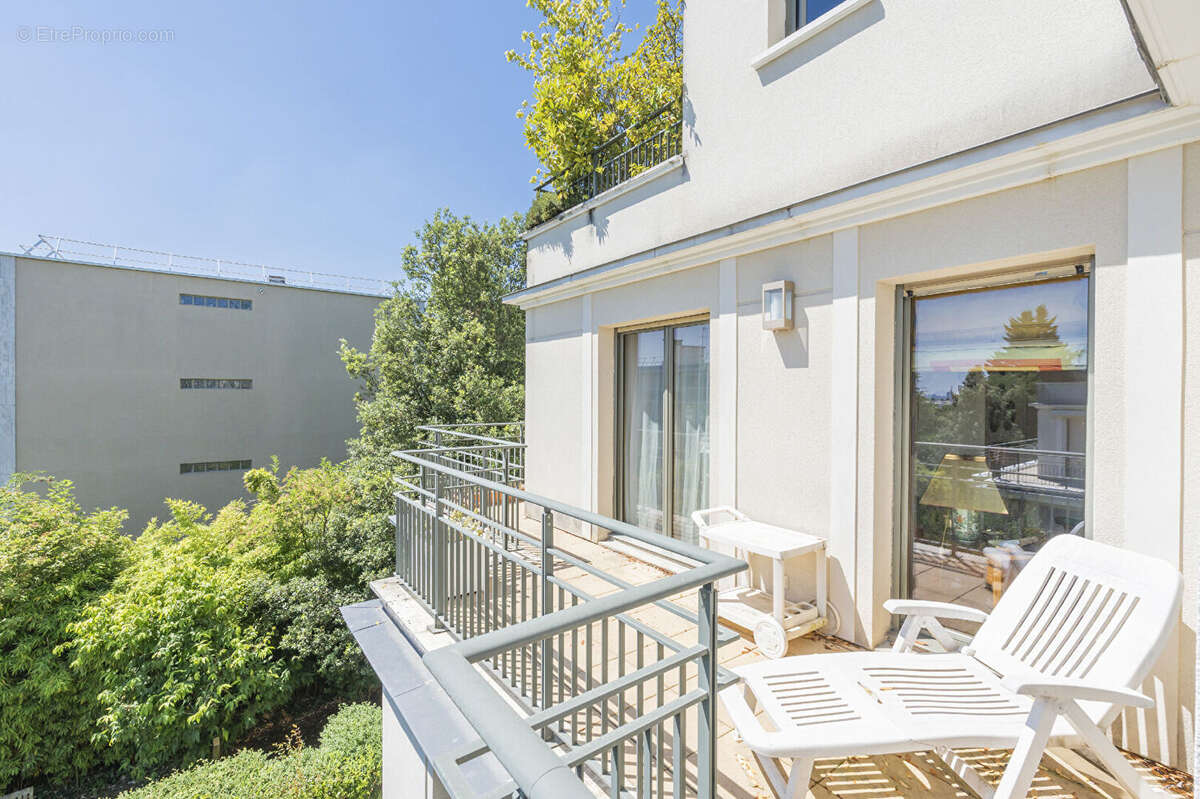 Appartement à GARCHES