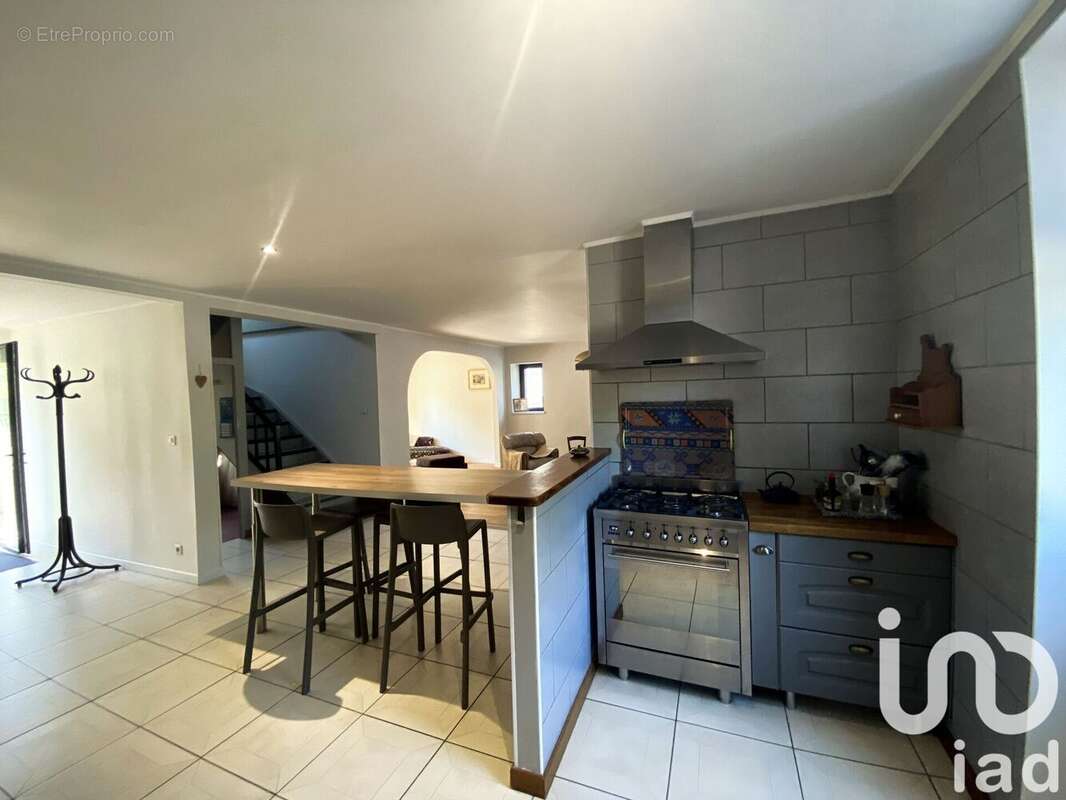 Photo 8 - Maison à MARCILLAC-LA-CROISILLE