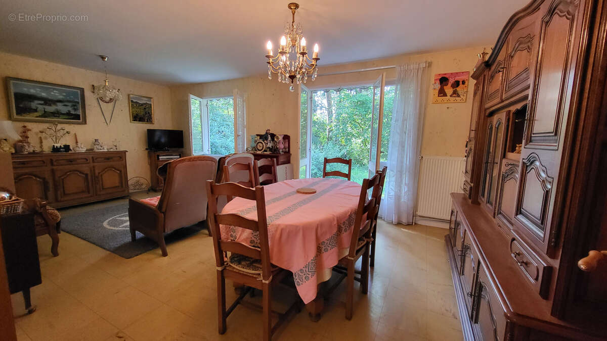 Maison à LA BONNEVILLE-SUR-ITON