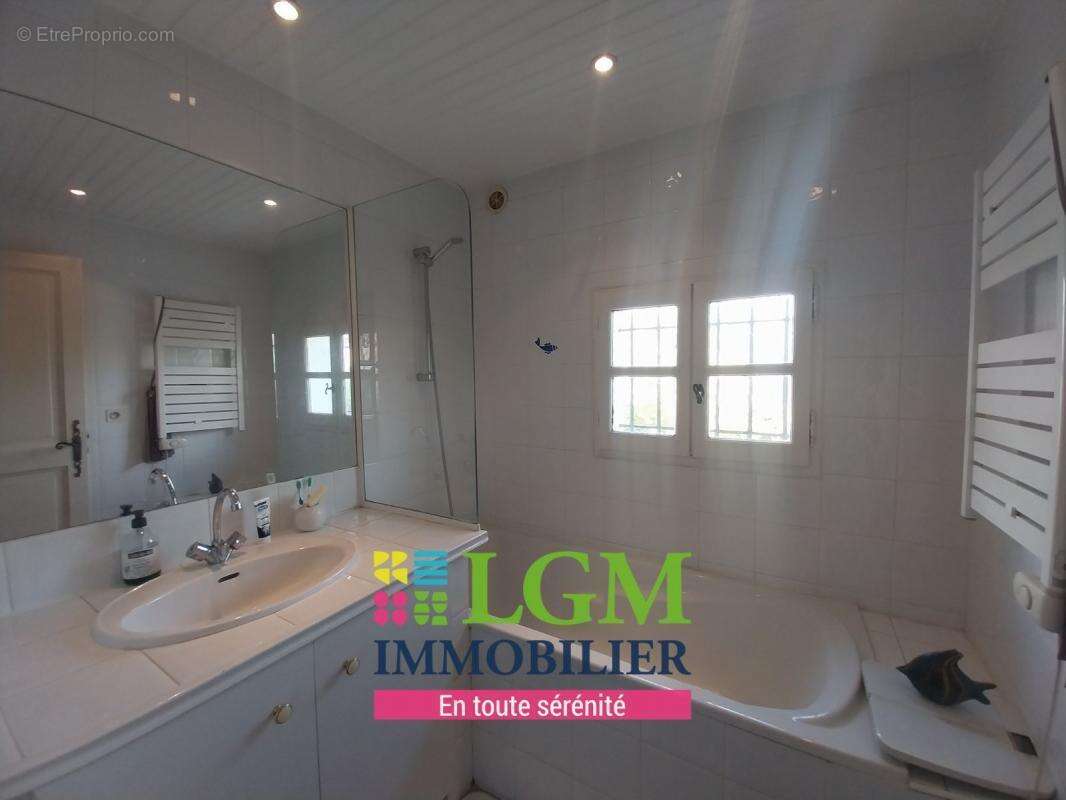 Maison à BOISSET-ET-GAUJAC