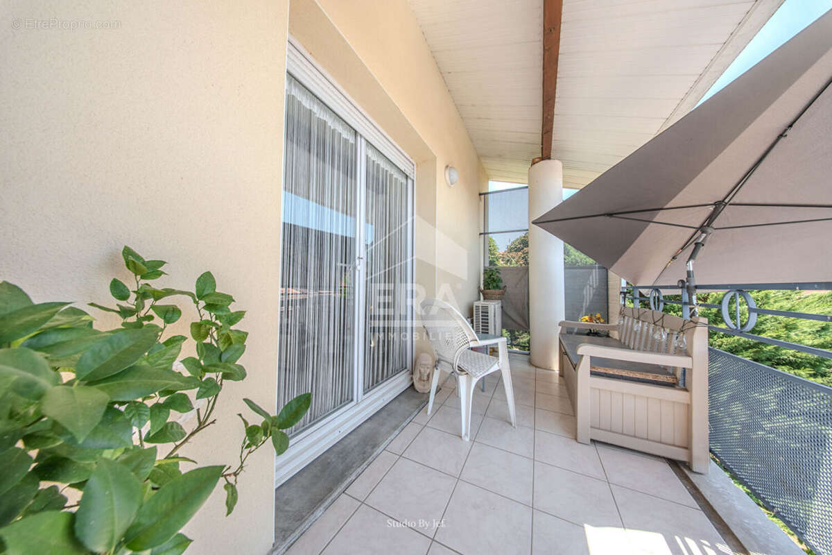 Appartement à BRUGUIERES
