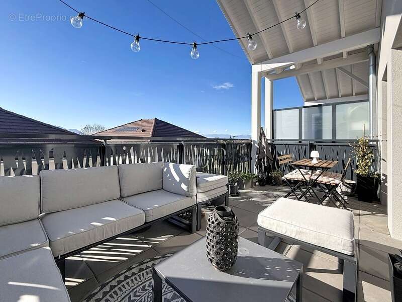 Appartement à CRANVES-SALES