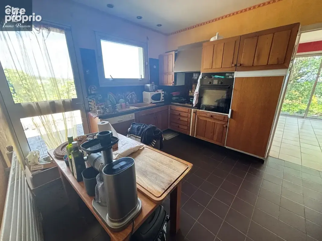 A VENDRE BEAUNE (Montagne de Beaune) maison 210 m2 habitable sur 1349 m2 de terrain - photo 5