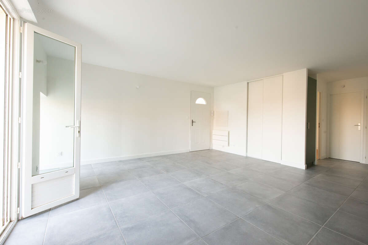 Appartement à LATRESNE