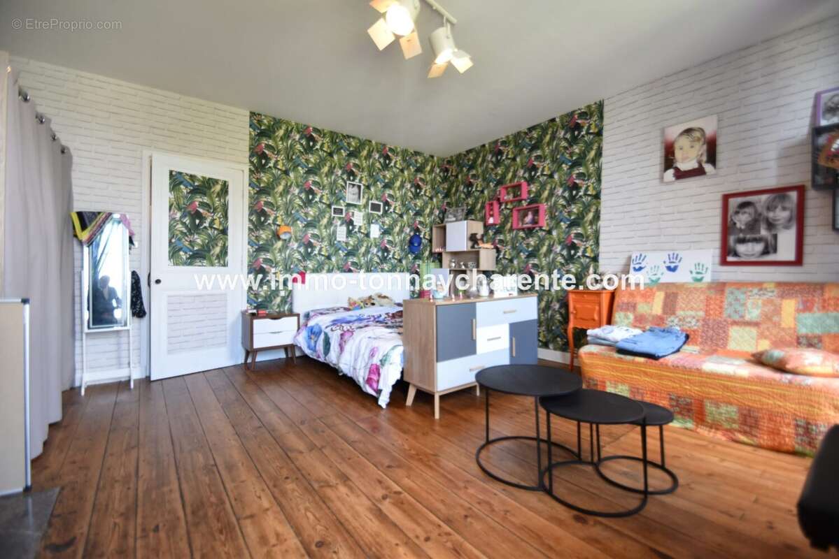 Maison à TONNAY-CHARENTE