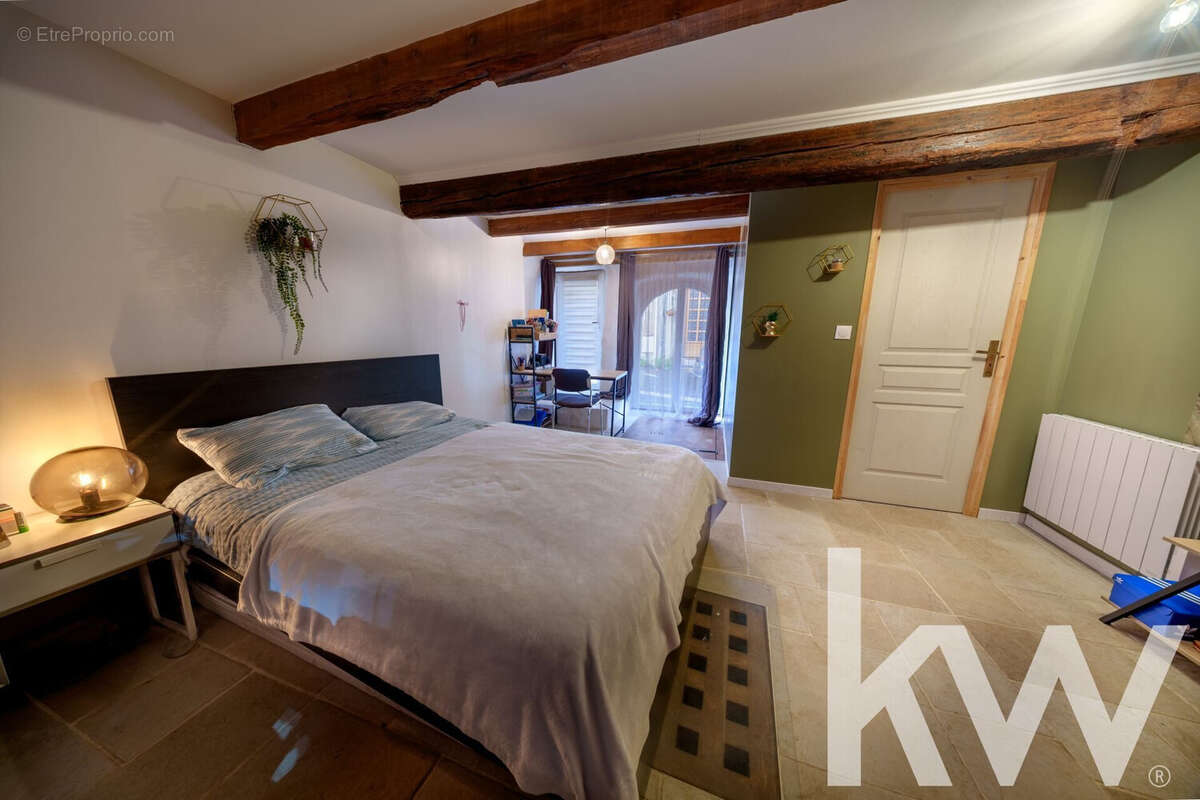 Maison 120 m² à Les Martres-De-Veyre  - photo 3