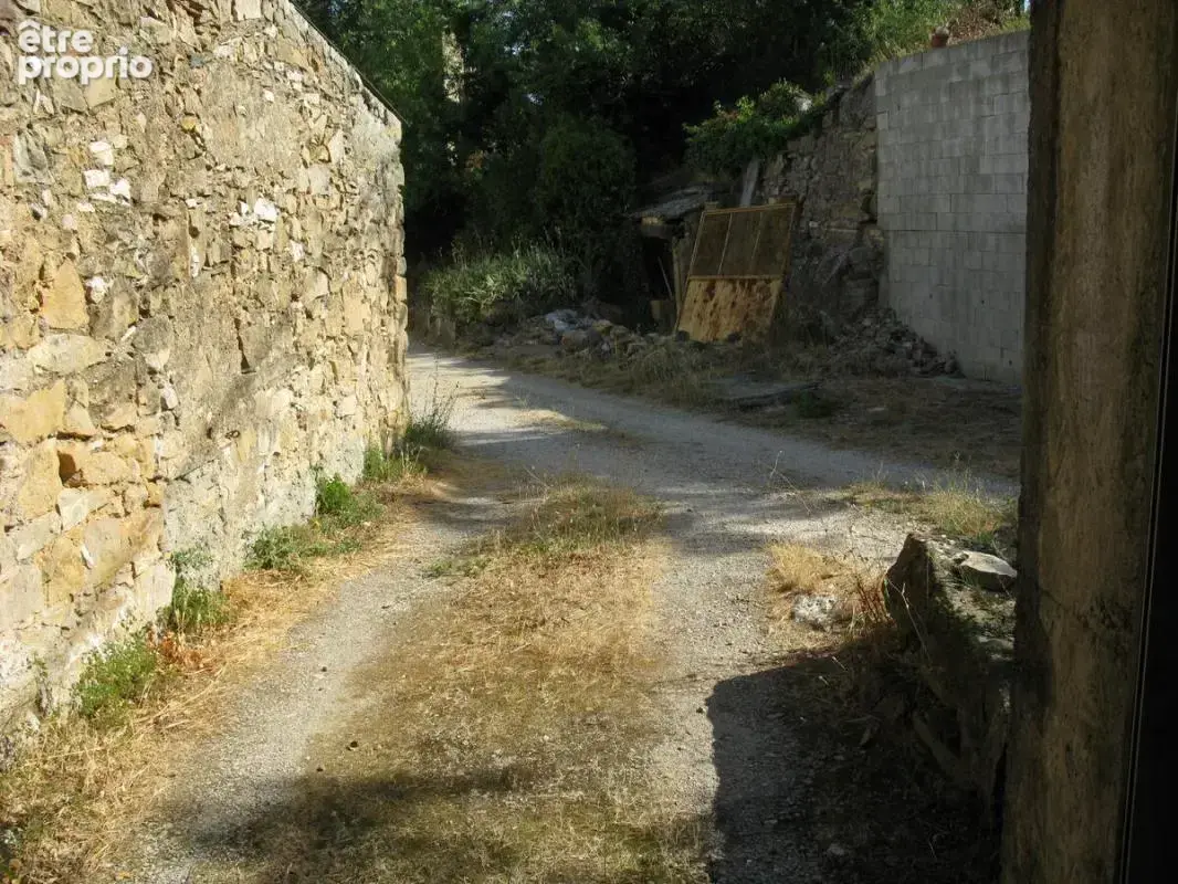 Maison 9 pièces 111 m² à vendre à Bize-Minervois (11120) - photo 2