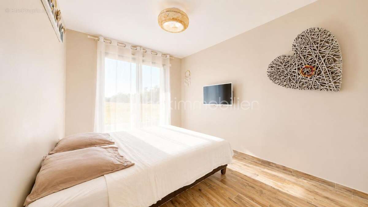 Maison contemporaine de plain-pied – 128 m² – 4 chambres – Double garage - photo 10