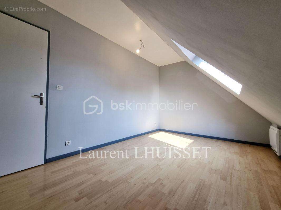 Maison à NEUVY-EN-SULLIAS