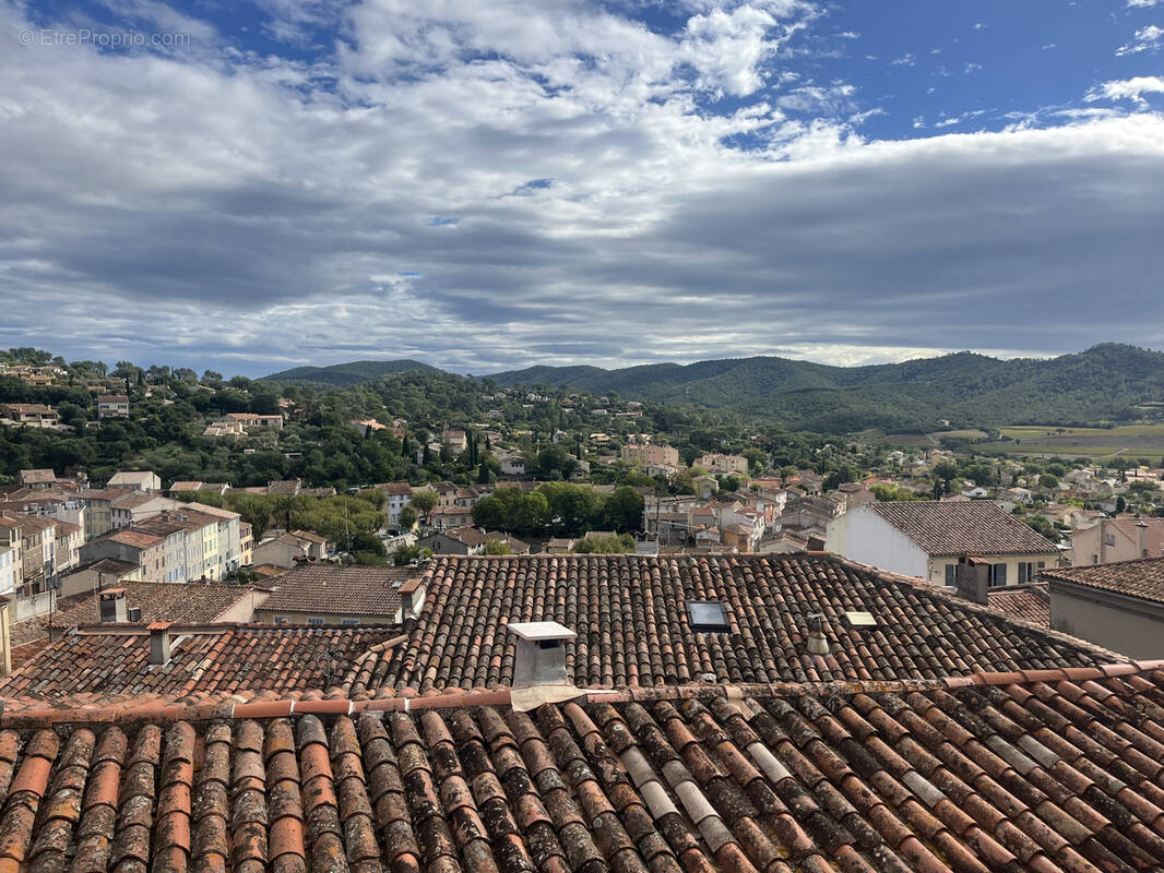 Appartement à PIERREFEU-DU-VAR