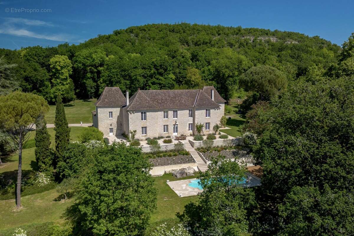Maison à MONTCUQ