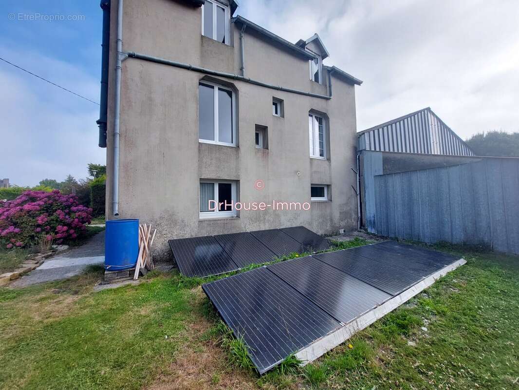 Maison à LAZ