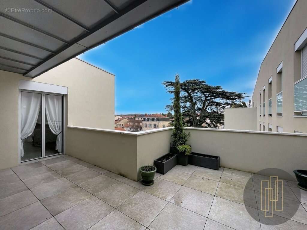 Appartement à ANSE