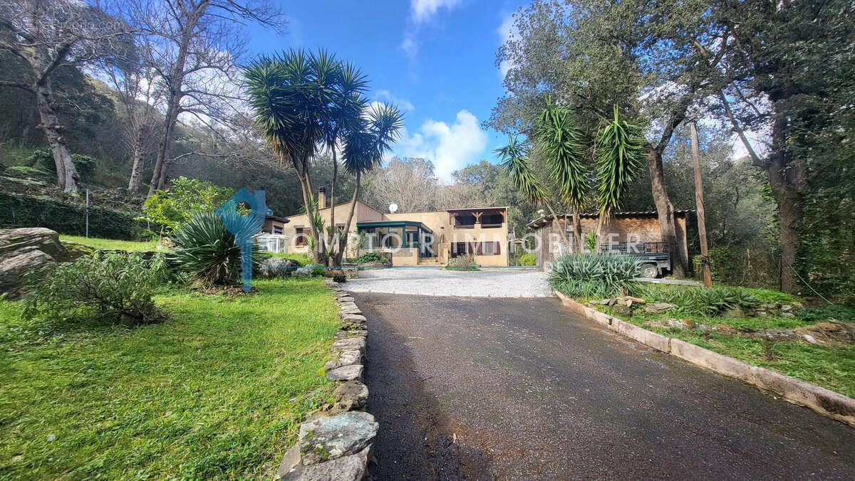 Villa P3 avec dépendance P2 au CAP CORSE sur un terrain de 1500 m2 - photo 12