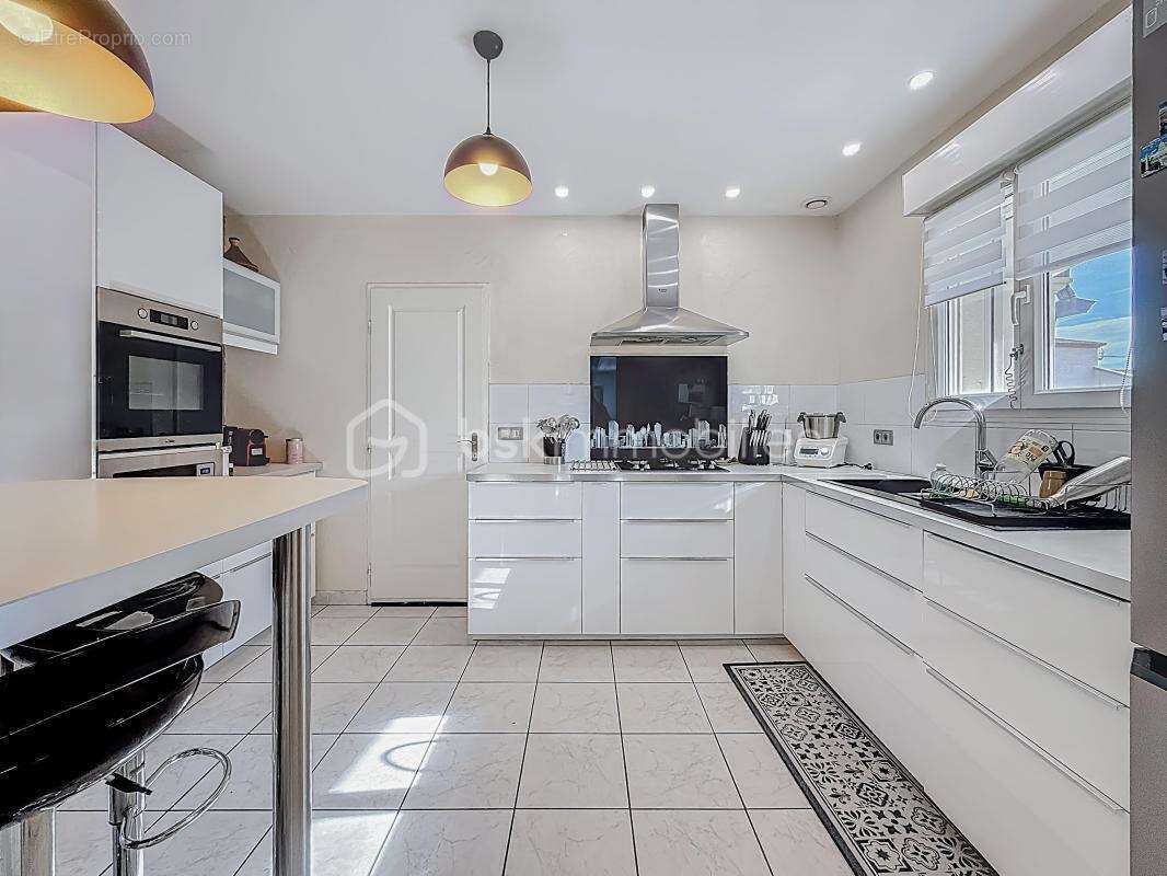 Maison à COURNONSEC