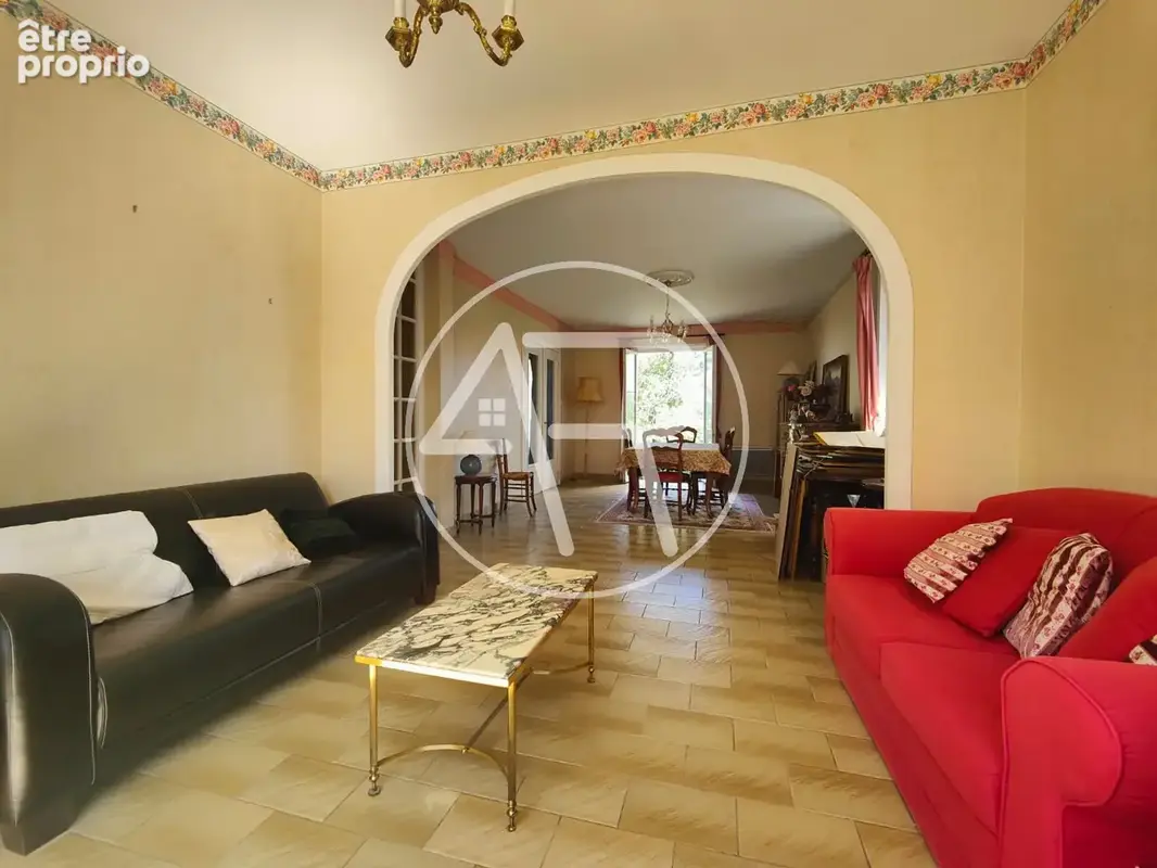 Belle maison familiale de plain-pied avec jardin arboré de plus de 1 000 m2 - photo 6