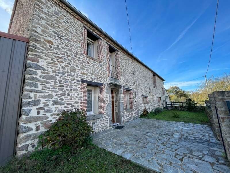 Maison à ARNAC-LA-POSTE