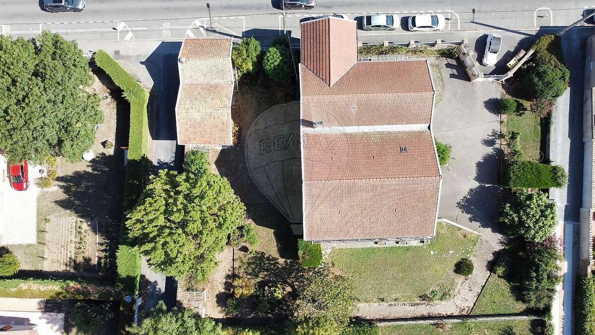 Autre à VILLEFRANCHE-SUR-SAONE