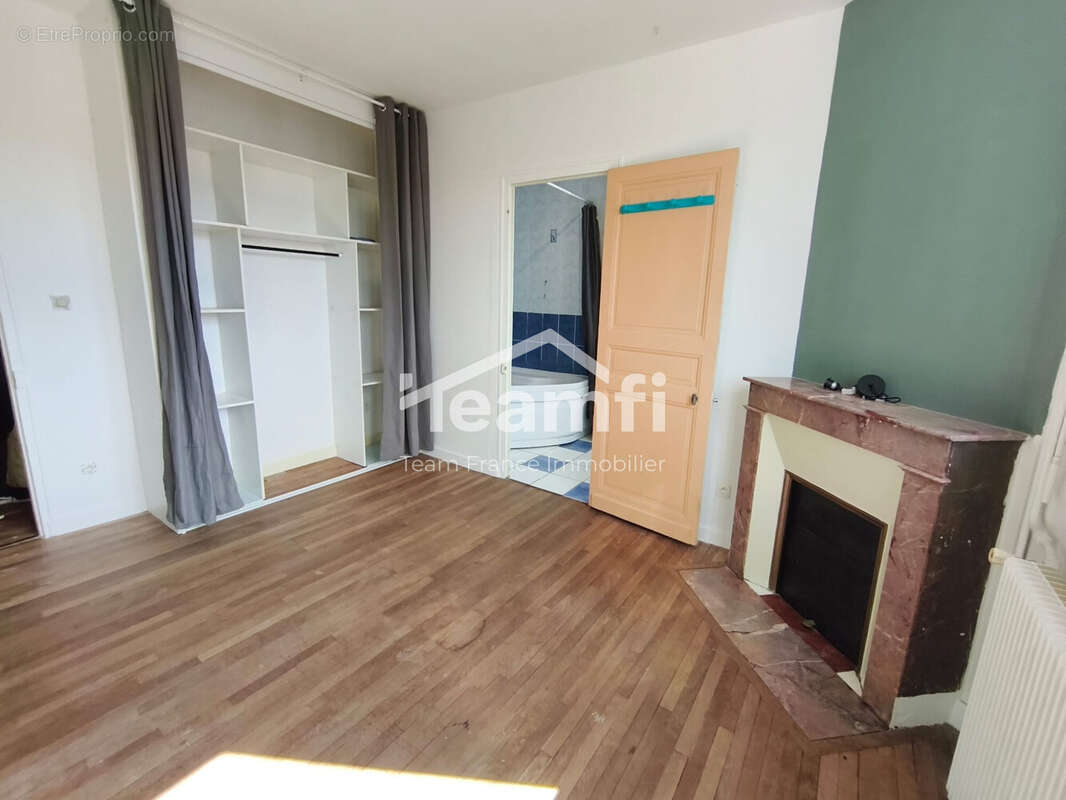 Maison 69 m² à Bourges  - photo 9