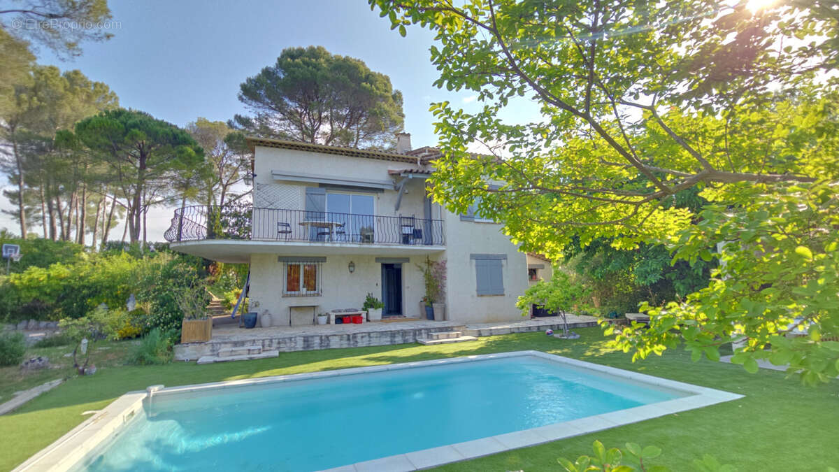 Maison à MOUANS-SARTOUX