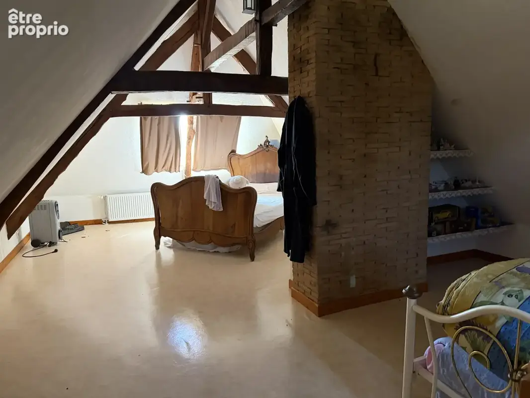 Maison en pierre avec dépendances et terrain - photo 17