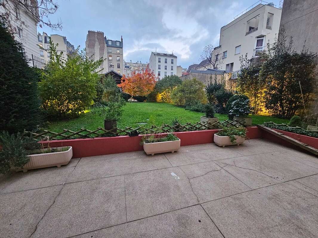 Appartement à PARIS-15E