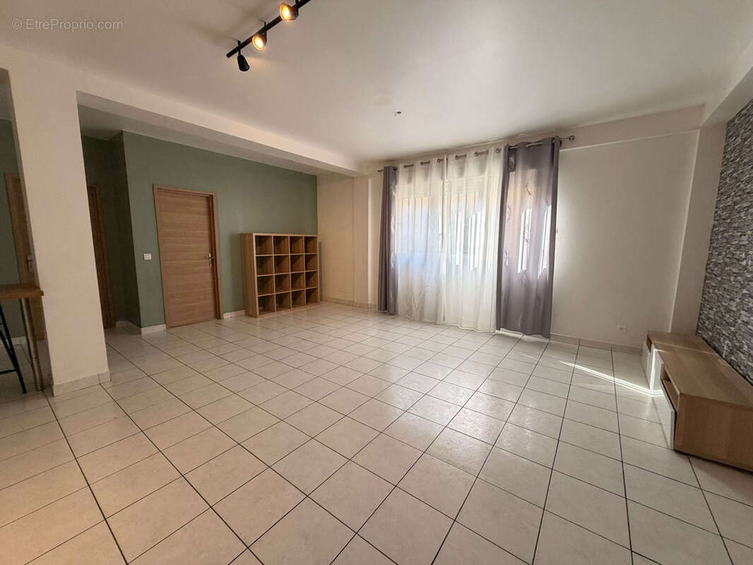 Appartement à CORBEIL-ESSONNES