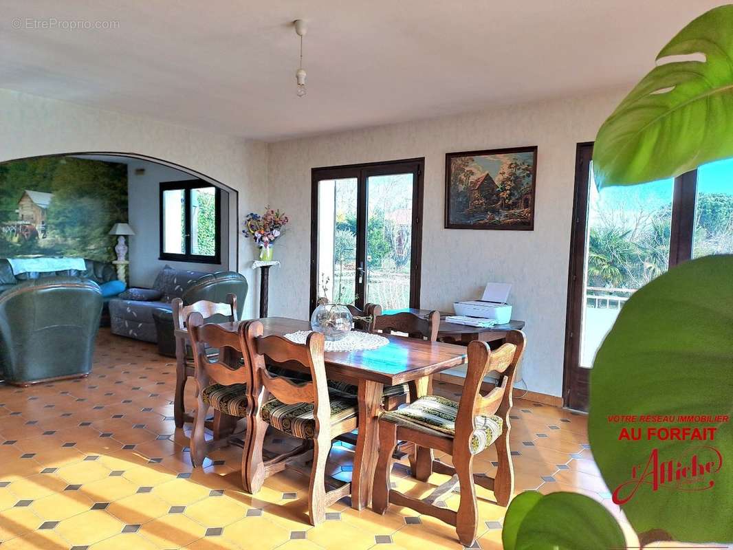 Maison à VILLENEUVE-LES-BOULOC