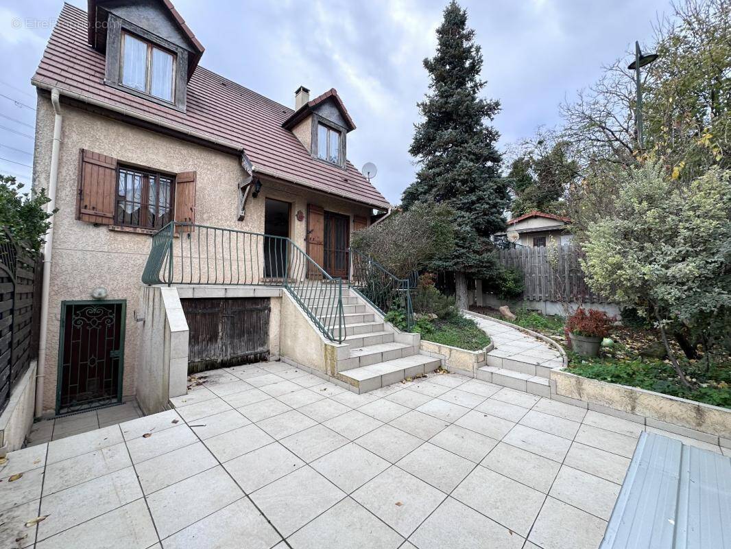 Maison à VILLETANEUSE