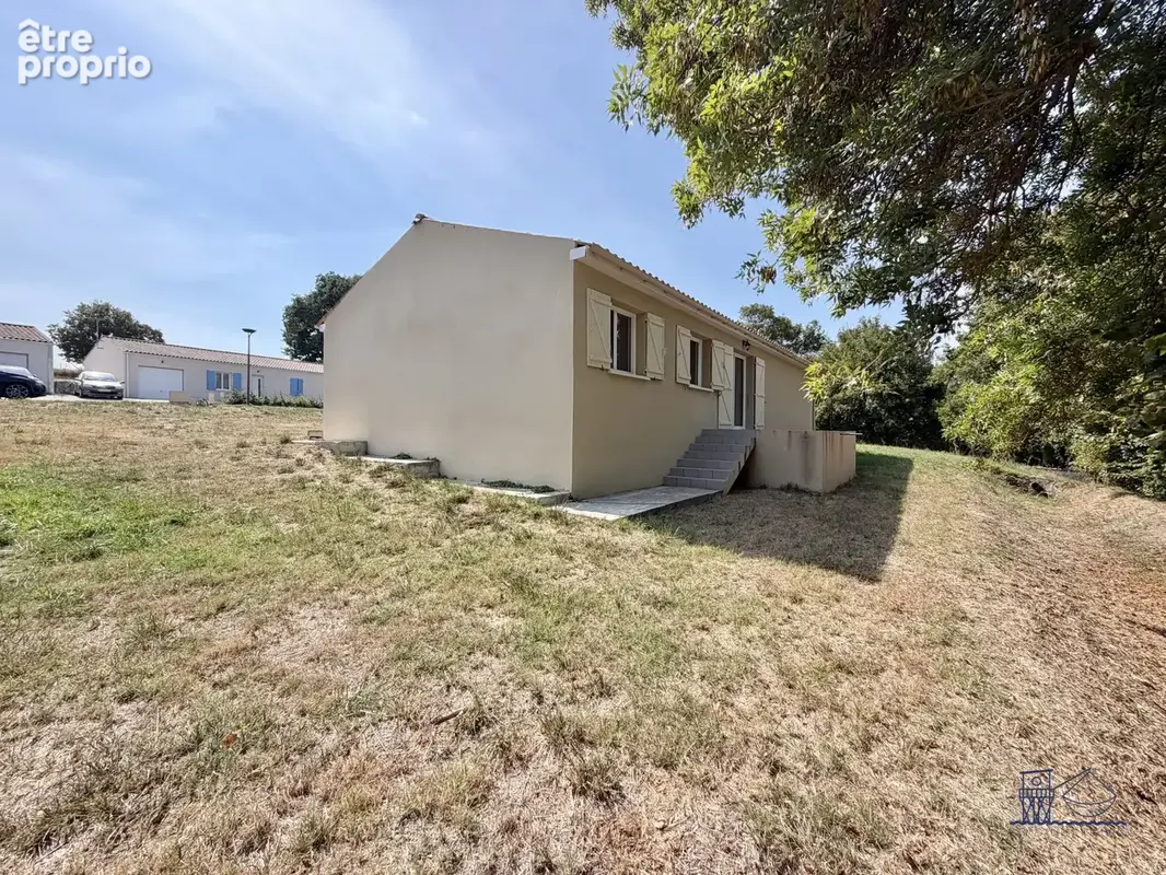 Maison 96 m² à Saint-Ciers-Du-Taillon  - photo 5